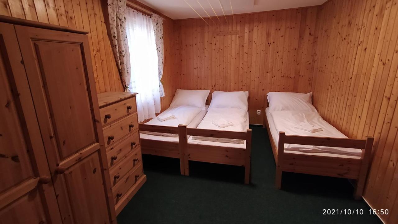 Penzion U Rybnika Mariánská Exteriör bild