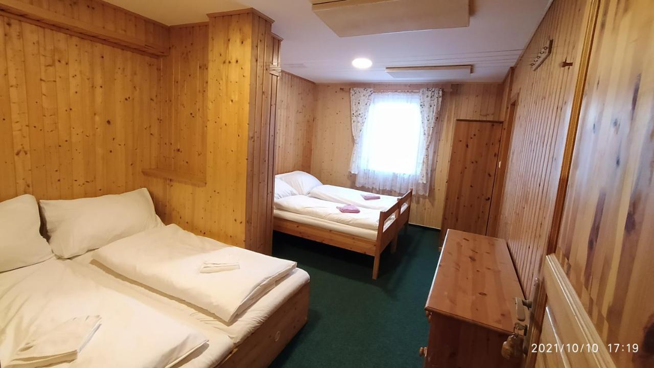 Penzion U Rybnika Mariánská Exteriör bild